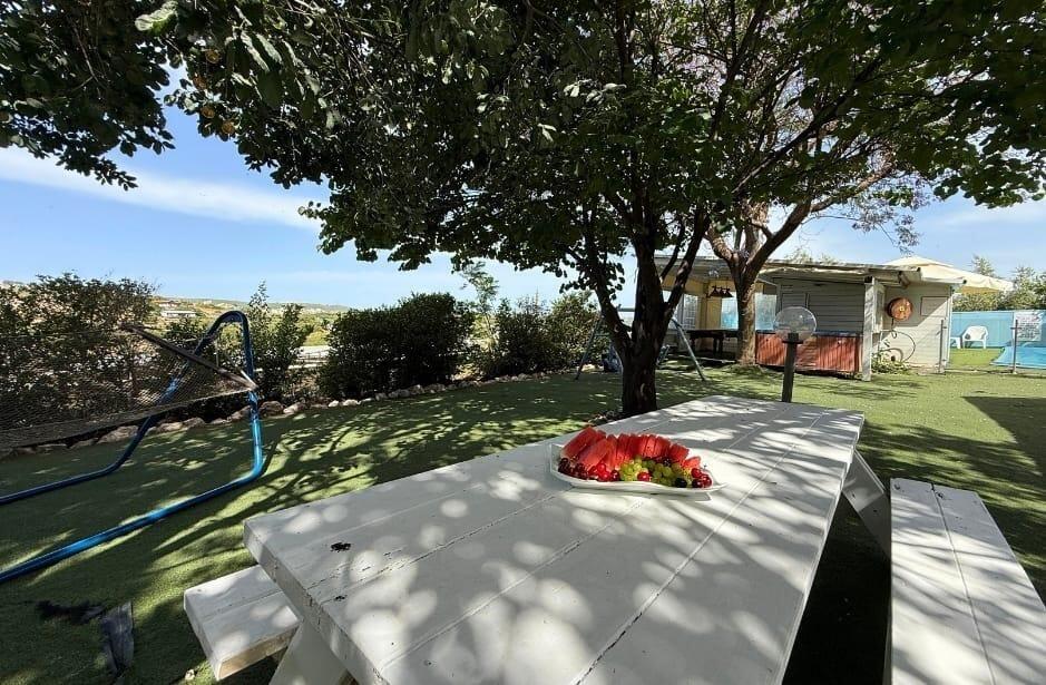 צימרים בצל האלון צפון  3  נופש - וי פור ויקיישן - V for Vacation