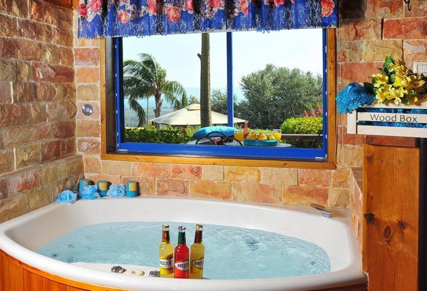 הבקתה בגולן צפון  6  נופש - וי פור ויקיישן - V for Vacation