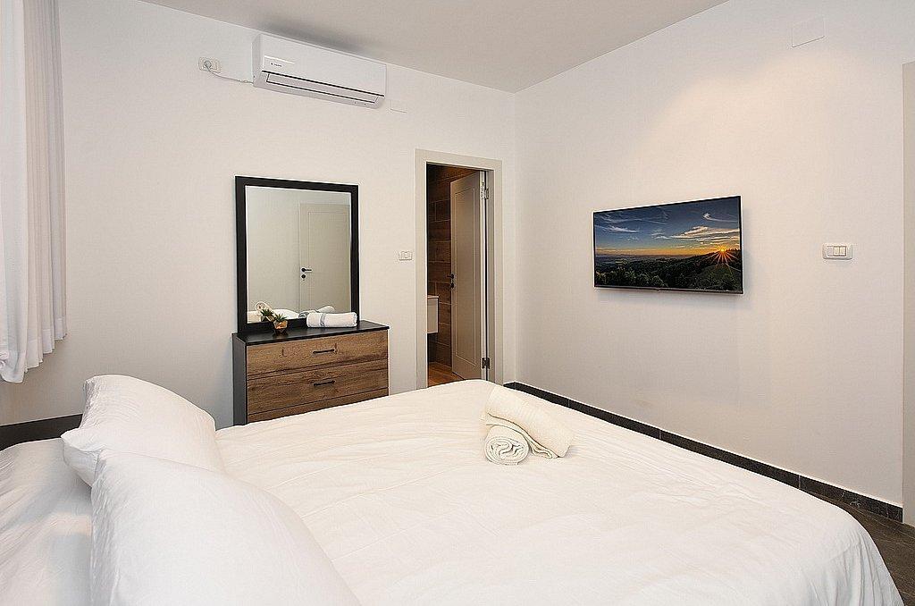 קאטליה - סוויטת יוקרה פרטית צפון  18  נופש - וי פור ויקיישן - V for Vacation