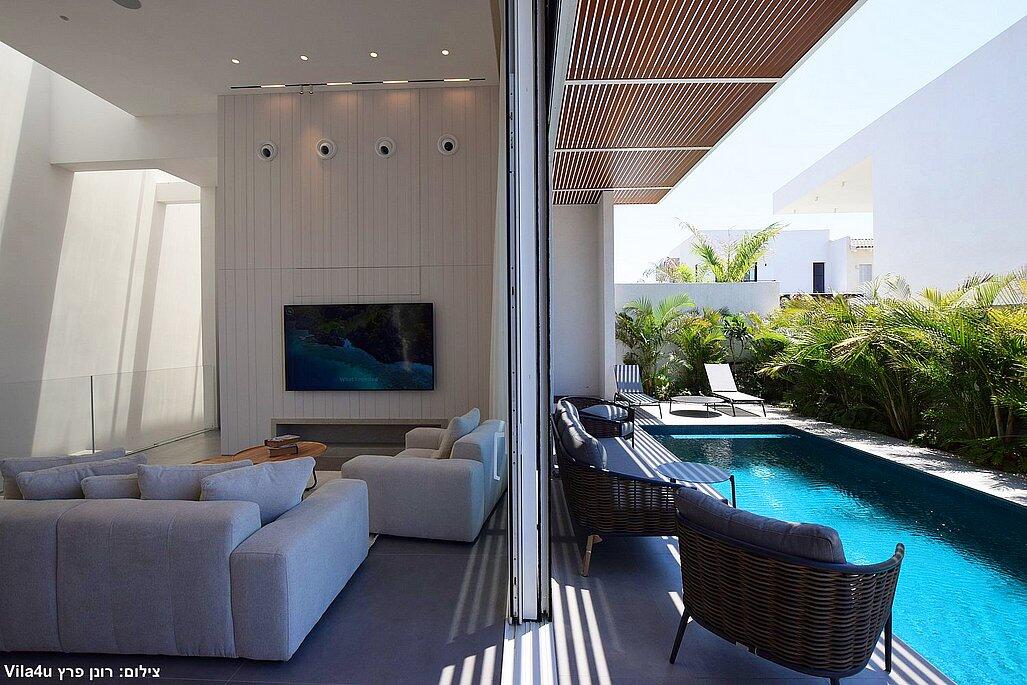 וילה אימפריה קיסריה מרכז  5  נופש - וי פור ויקיישן - V for Vacation