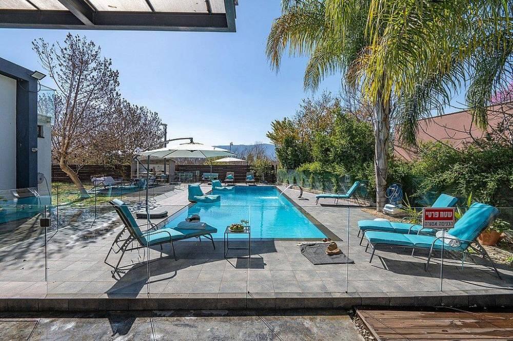 וילה שירת הנחל צפון  2  נופש - וי פור ויקיישן - V for Vacation