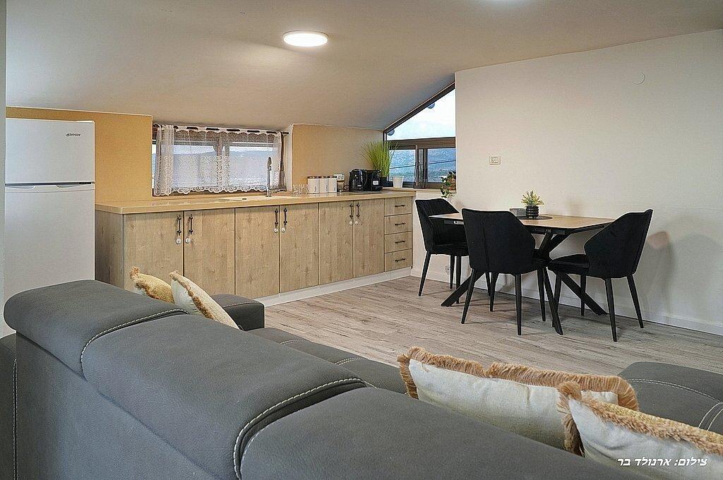 אחוזת הלל צפון  33  נופש - וי פור ויקיישן - V for Vacation