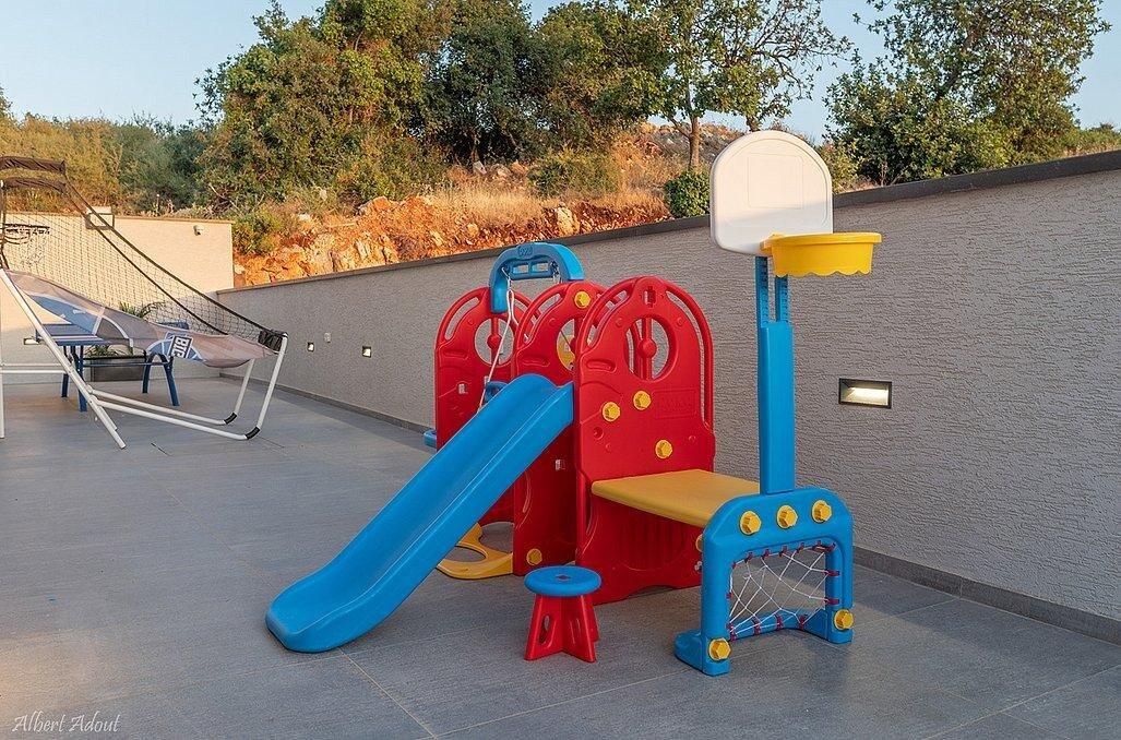 וילה אלגליס צפון  29  נופש - וי פור ויקיישן - V for Vacation