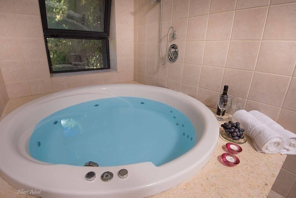 אצולת אירופה - שערי צפת צפון  3  נופש - וי פור ויקיישן - V for Vacation