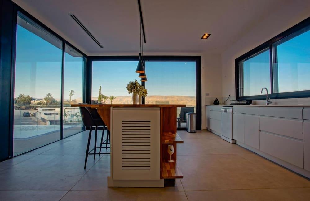 אמילי סוויטות אירוח צפון  8  נופש - וי פור ויקיישן - V for Vacation