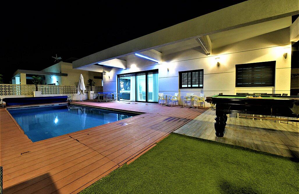 וילה ונציה דרום  13  נופש - וי פור ויקיישן - V for Vacation