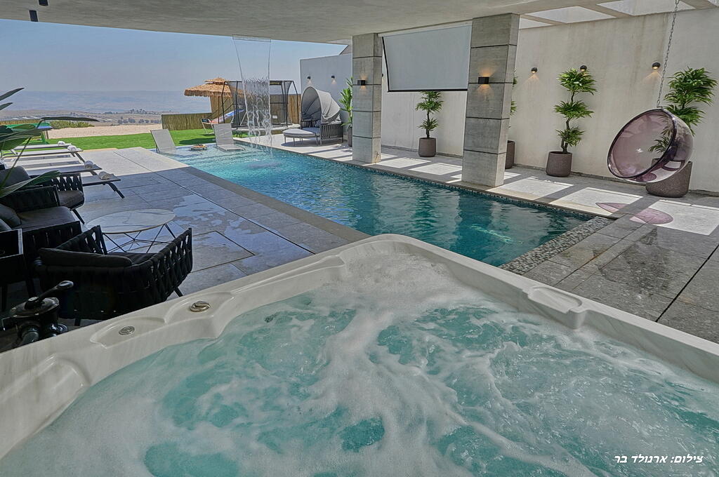 וילה סירקל – Villa Circle צפון  2  נופש - וי פור ויקיישן - V for Vacation