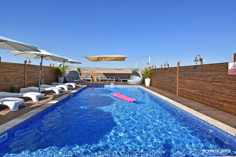 נחלים בקתות בטבע צפון  1  נופש - וי פור ויקיישן - V for Vacation