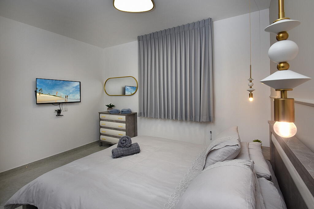 סוויטת האושר צפון  11  נופש - וי פור ויקיישן - V for Vacation