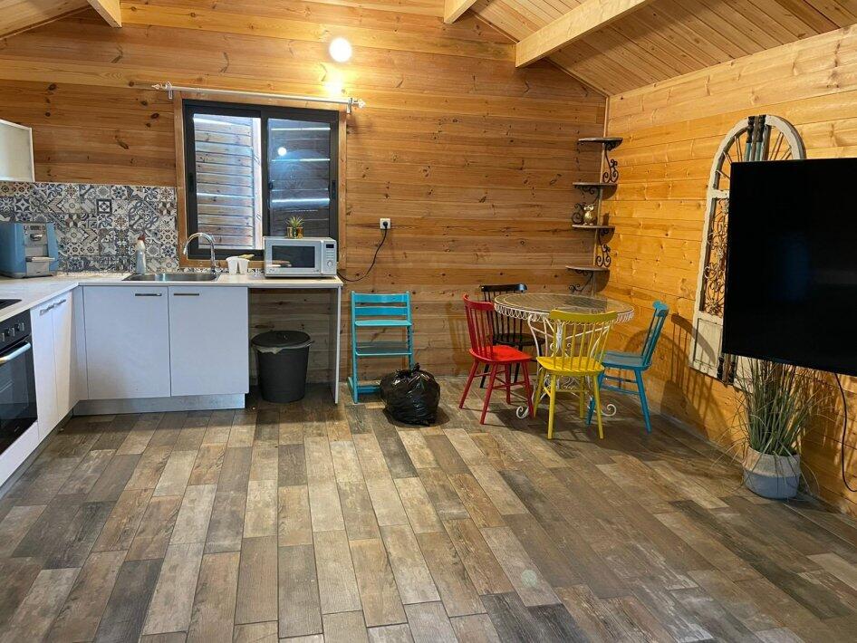 ארטמיס מרכז  40  נופש - וי פור ויקיישן - V for Vacation