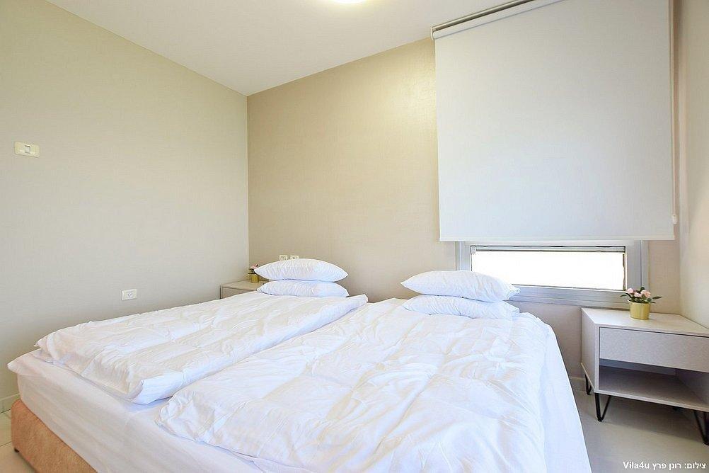 נופש סי נתניה מרכז  12  נופש - וי פור ויקיישן - V for Vacation