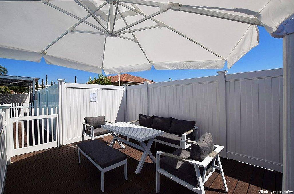 אחוזת לי ריזורט מרכז  18  נופש - וי פור ויקיישן - V for Vacation