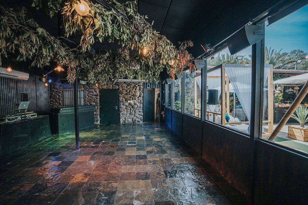 משק 17 מרכז  8  נופש - וי פור ויקיישן - V for Vacation