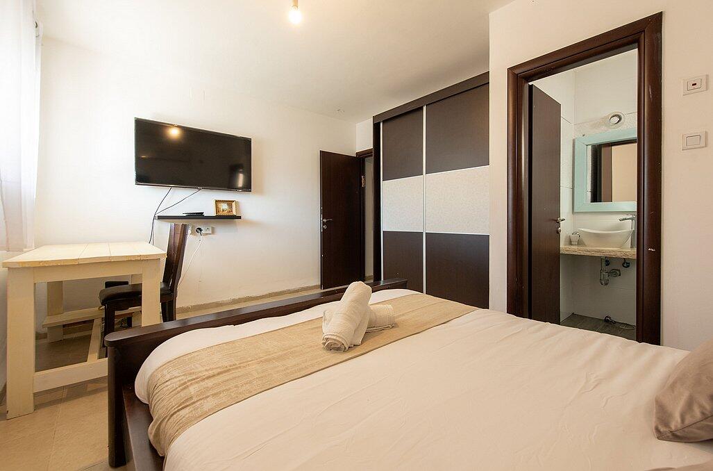 אחוזת קרן שמש צפון  19  נופש - וי פור ויקיישן - V for Vacation