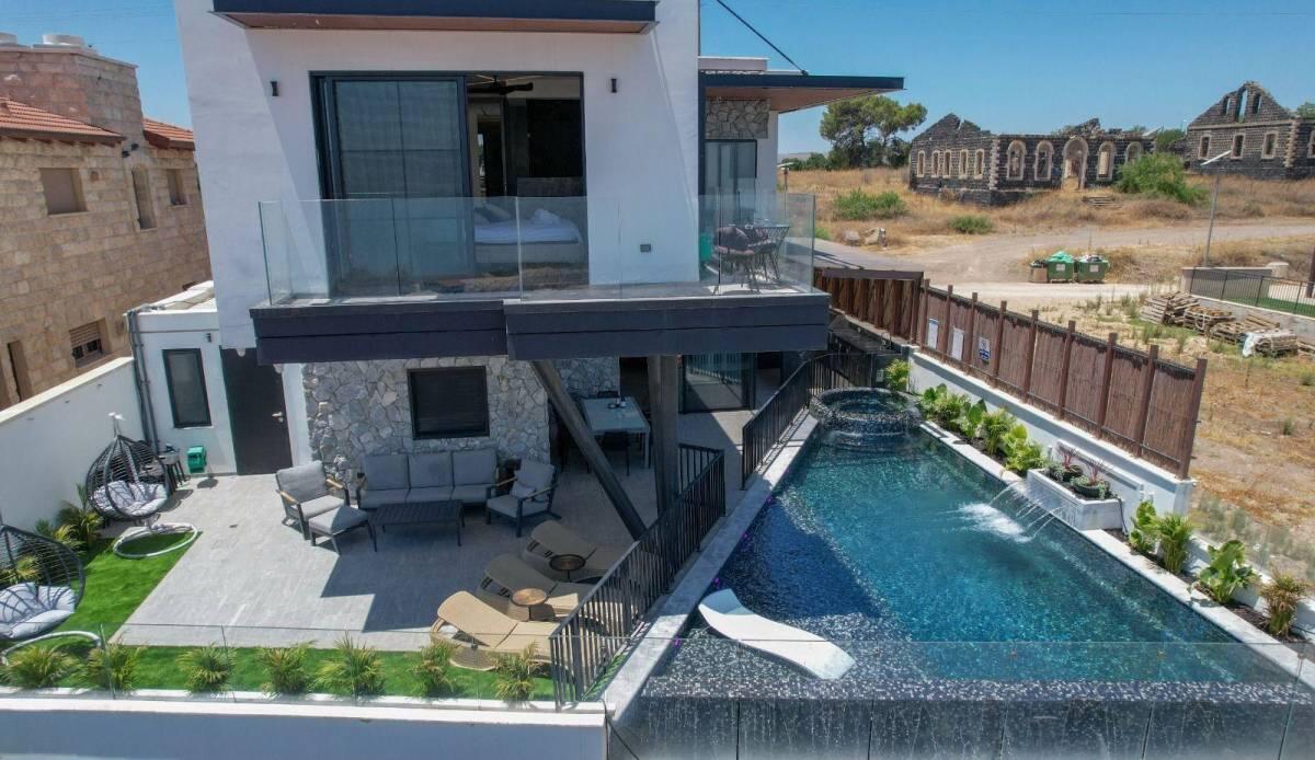 אחוזת לייף סטייל בכנרת צפון  4  נופש - וי פור ויקיישן - V for Vacation