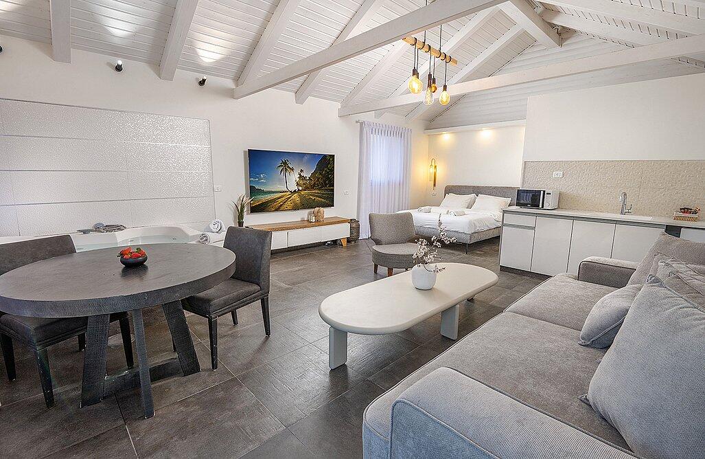 אריאה גליל צפון  5  נופש - וי פור ויקיישן - V for Vacation