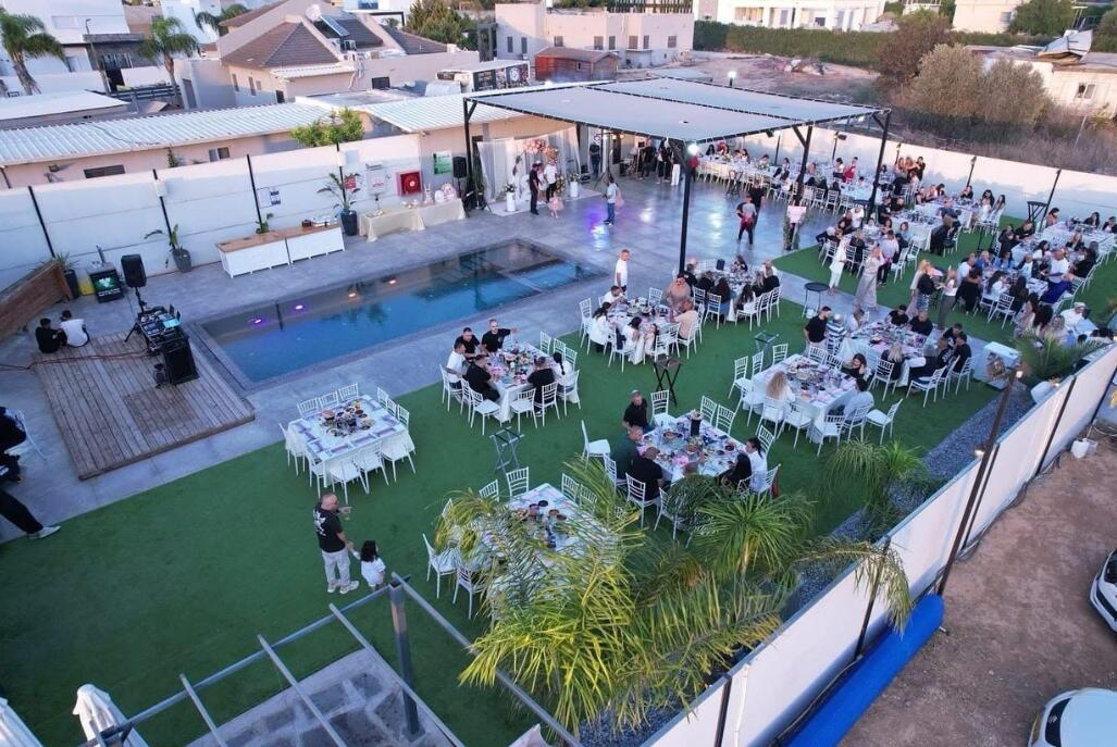 אואזיס דרום  14  לופט 4 יו