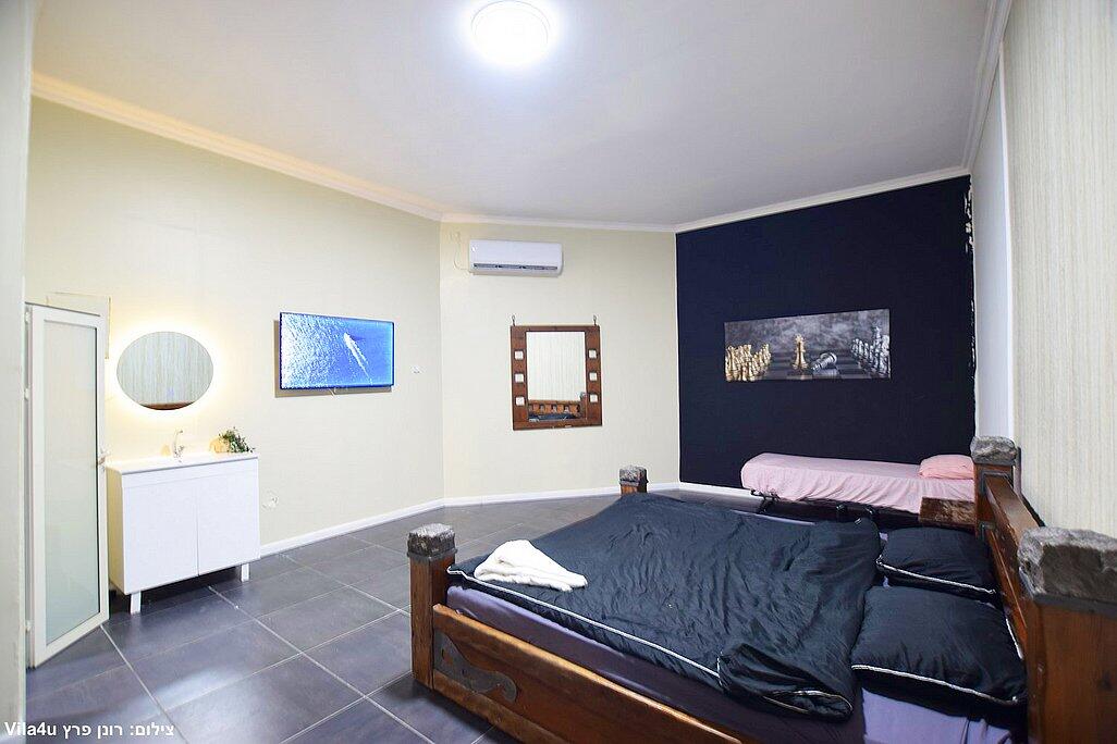 אחוזת הילה צפון  17  נופש - וי פור ויקיישן - V for Vacation