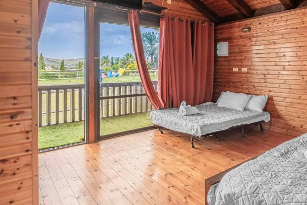 וילה קאסה רויאל צפון  18  נופש - וי פור ויקיישן - V for Vacation