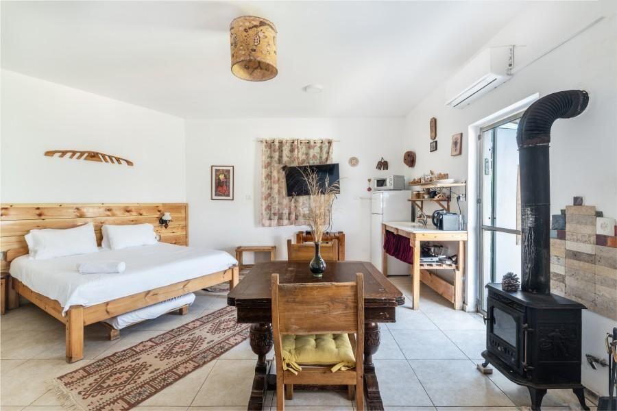 שיר החורש צפון  23  נופש - וי פור ויקיישן - V for Vacation