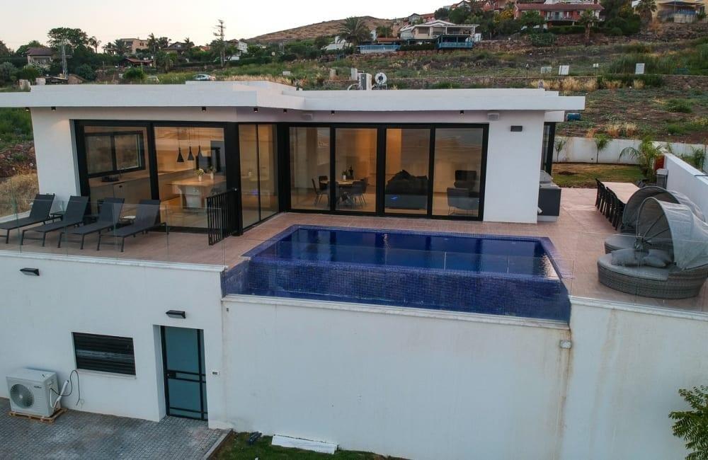 אמילי סוויטות אירוח צפון  23  נופש - וי פור ויקיישן - V for Vacation