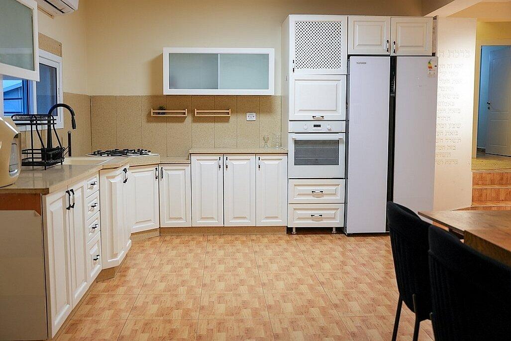 וילת אבן ספיר מרכז  12  נופש - וי פור ויקיישן - V for Vacation