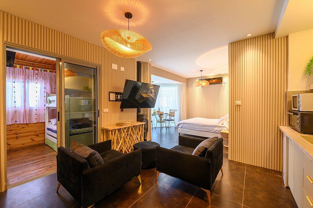 סוויטות רויאל צפון  8  נופש - וי פור ויקיישן - V for Vacation