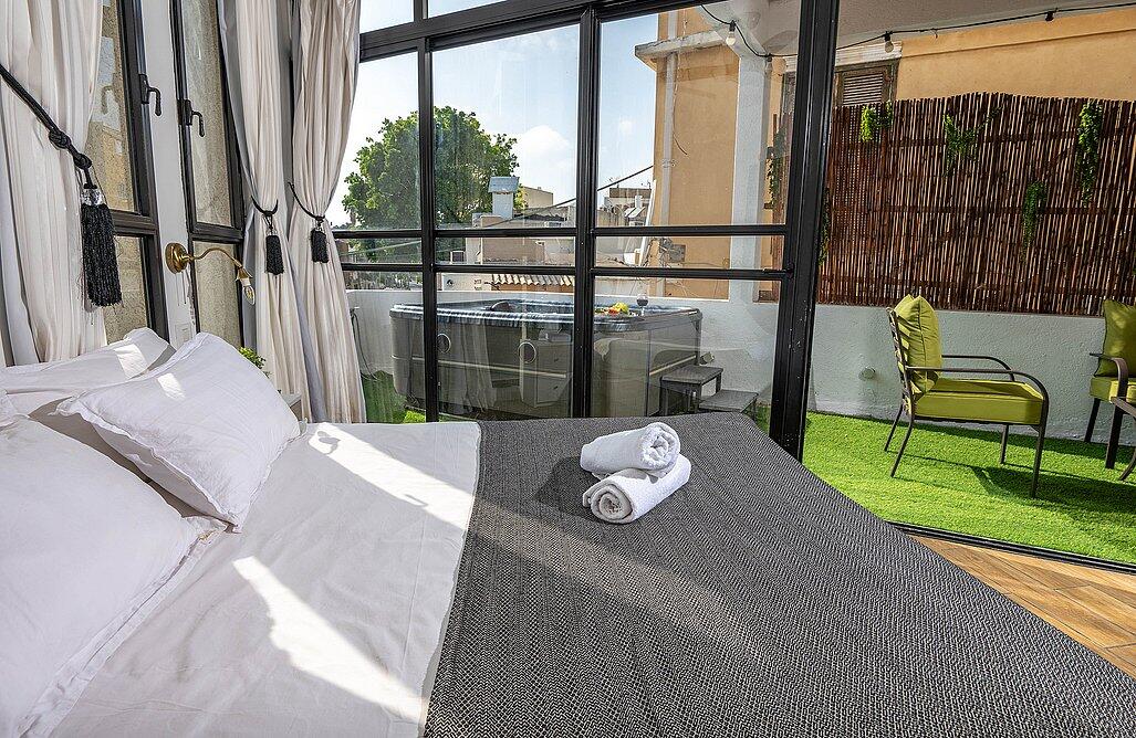 הפנטהאוז של תל אביב מרכז  33  נופש - וי פור ויקיישן - V for Vacation