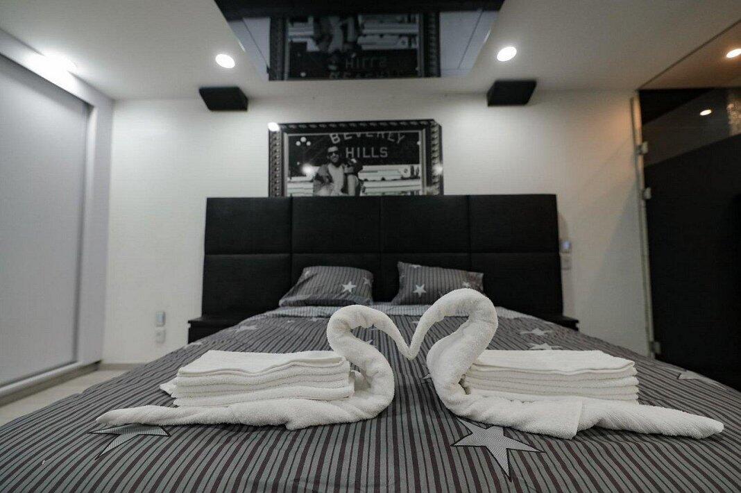 וילה בנגמין על הים מרכז  9  נופש - וי פור ויקיישן - V for Vacation