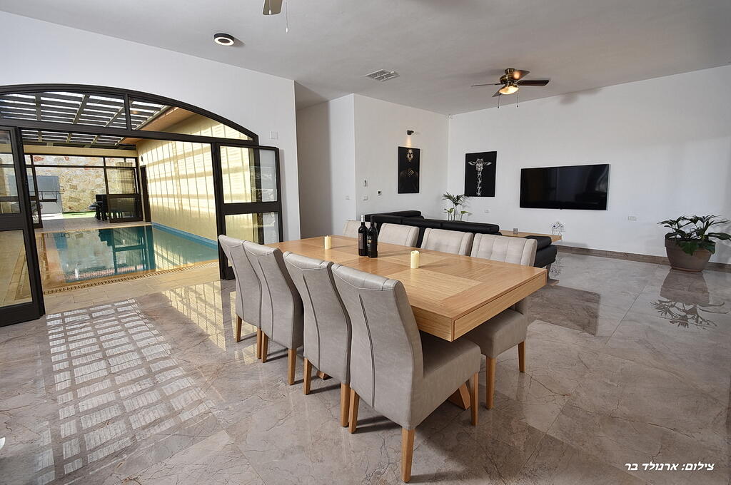 אחוזת ערמונים צפון  18  נופש - וי פור ויקיישן - V for Vacation