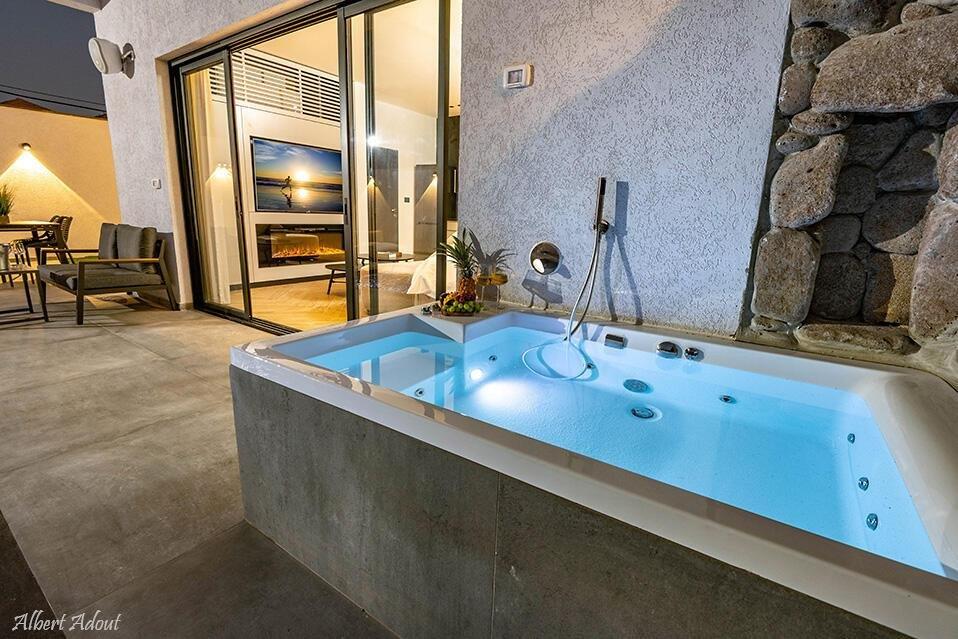 פטרה - סוויטות יוקרה צפון  13  נופש - וי פור ויקיישן - V for Vacation