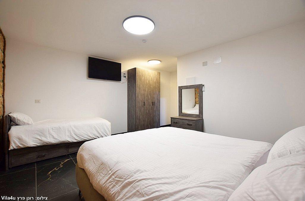 אחוזת אלונים ירכא צפון  17  נופש - וי פור ויקיישן - V for Vacation