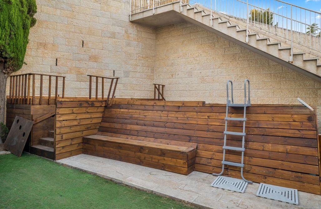 וילה ירושלים VIP מרכז  27  נופש - וי פור ויקיישן - V for Vacation