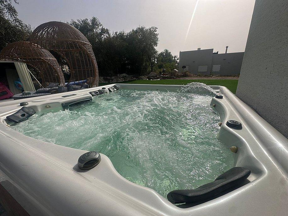 אחוזת אלונים ירכא צפון  4  נופש - וי פור ויקיישן - V for Vacation