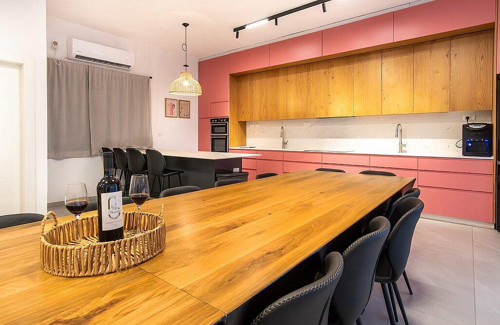 וילה מיכליס צפון  8  נופש - וי פור ויקיישן - V for Vacation