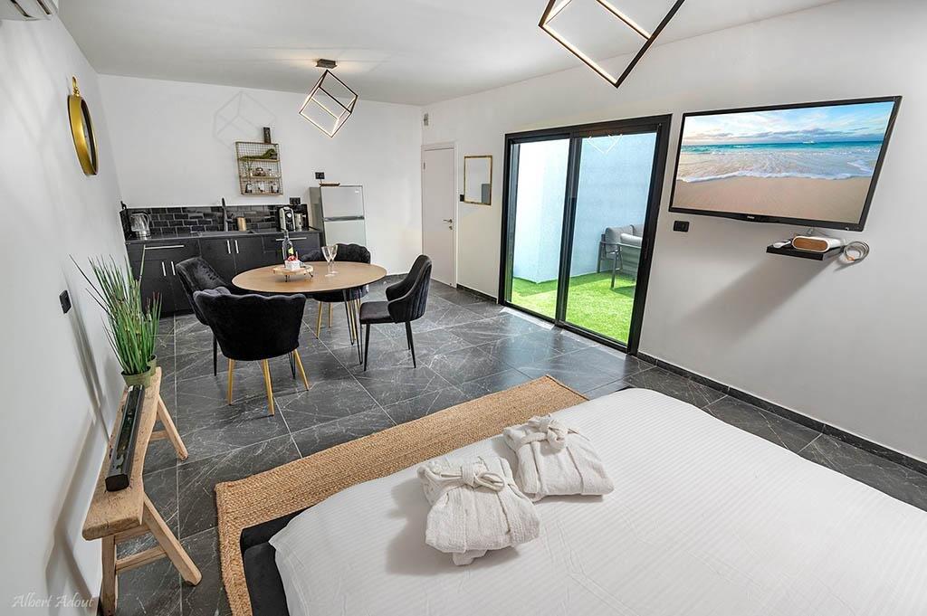 רפאל רויאל צפון  15  נופש - וי פור ויקיישן - V for Vacation