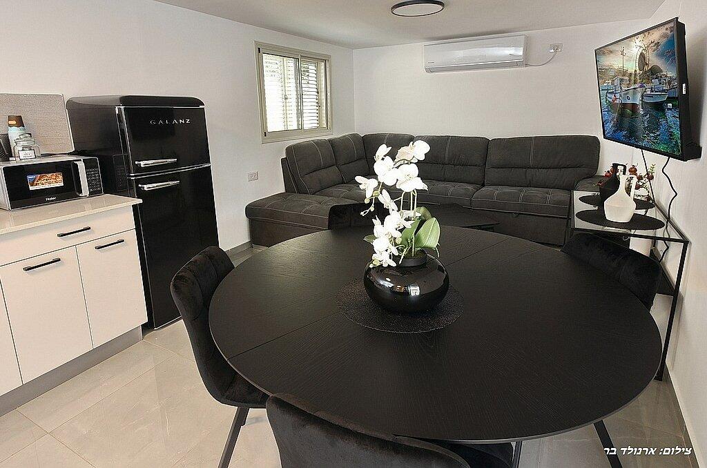 וילה רוז פרימיום לפידות צפון  18  נופש - וי פור ויקיישן - V for Vacation