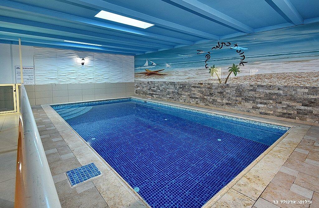 הוילה באחוזה צפון  20  נופש - וי פור ויקיישן - V for Vacation