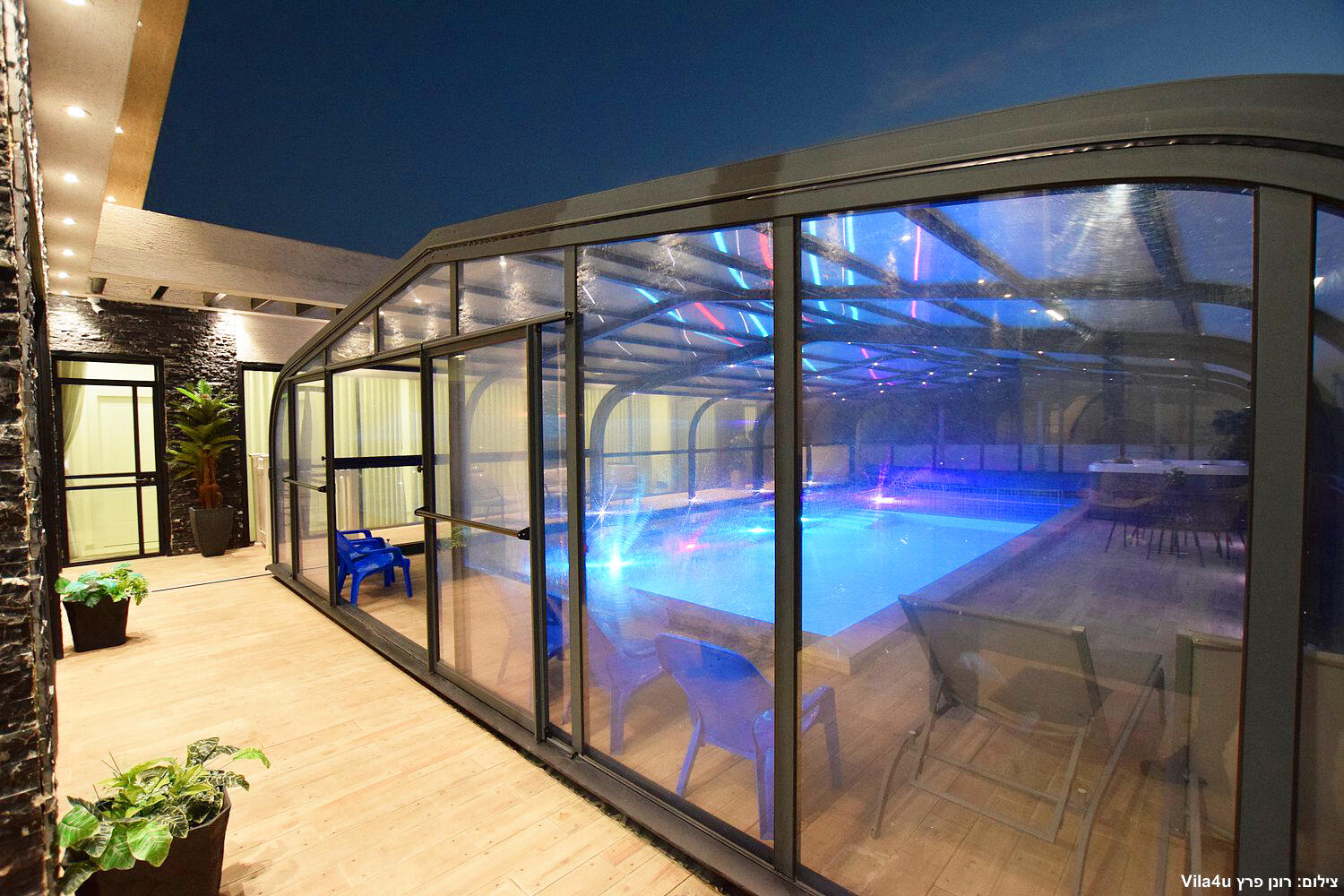 וילה גולד רויאל צפון  4  נופש - וי פור ויקיישן - V for Vacation