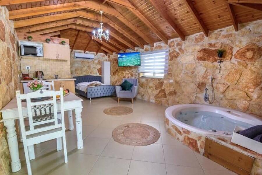 אבן החלומות צפון  7  נופש - וי פור ויקיישן - V for Vacation