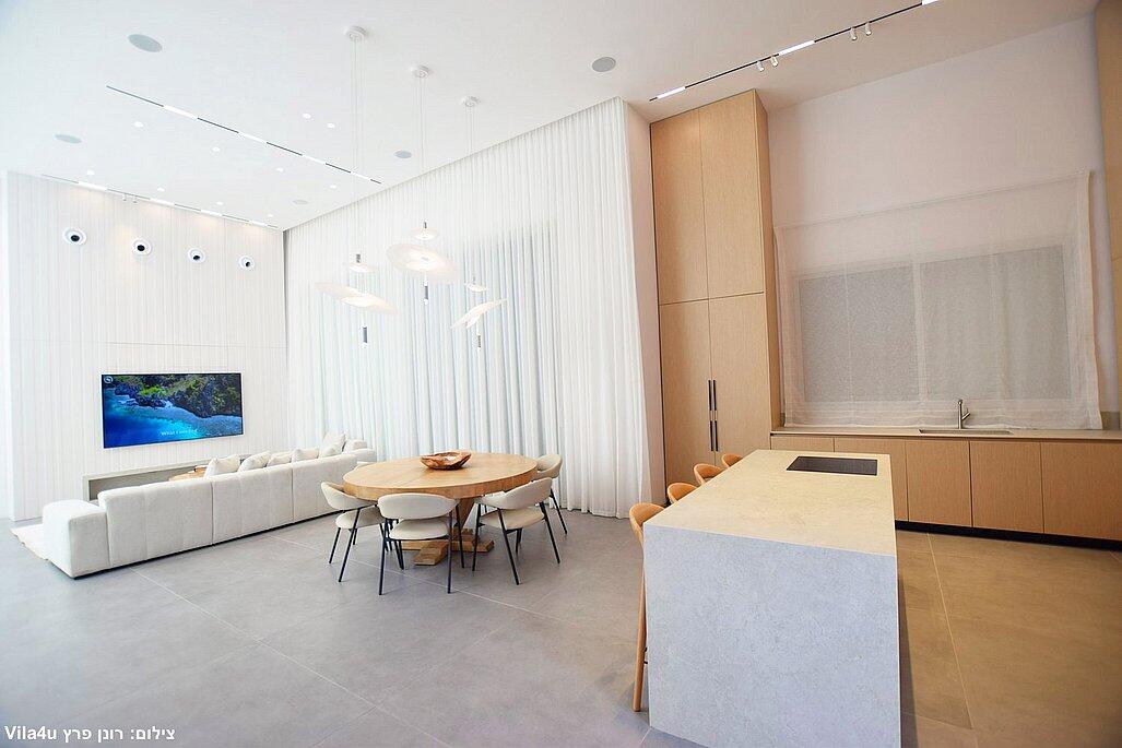 וילה אימפריה קיסריה מרכז  8  נופש - וי פור ויקיישן - V for Vacation