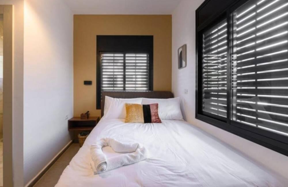 וילה אדינביל צפון  19  נופש - וי פור ויקיישן - V for Vacation