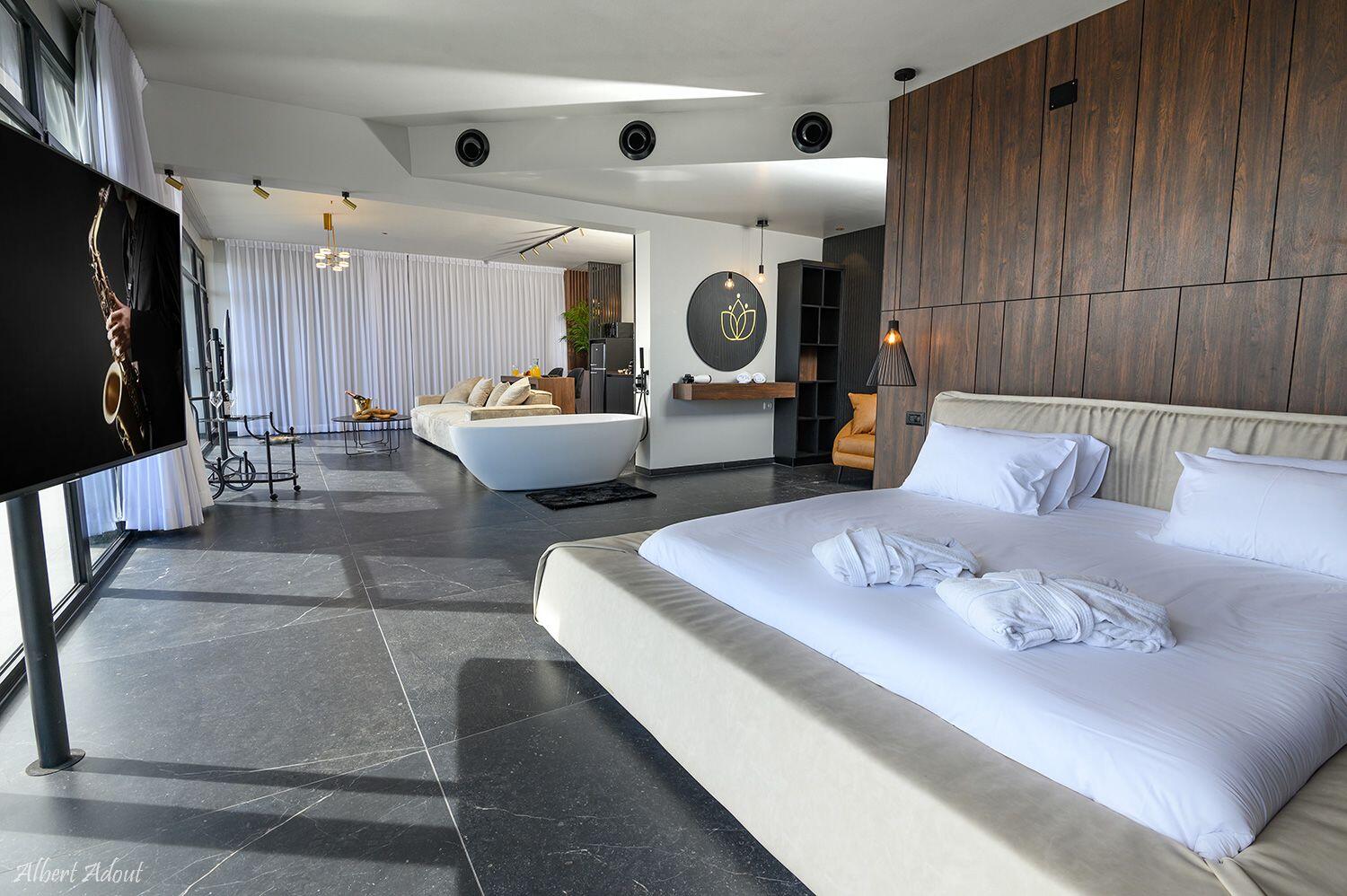 Sitara - סיטארה סוויטת יוקרה פרטית צפון  9  נופש - וי פור ויקיישן - V for Vacation