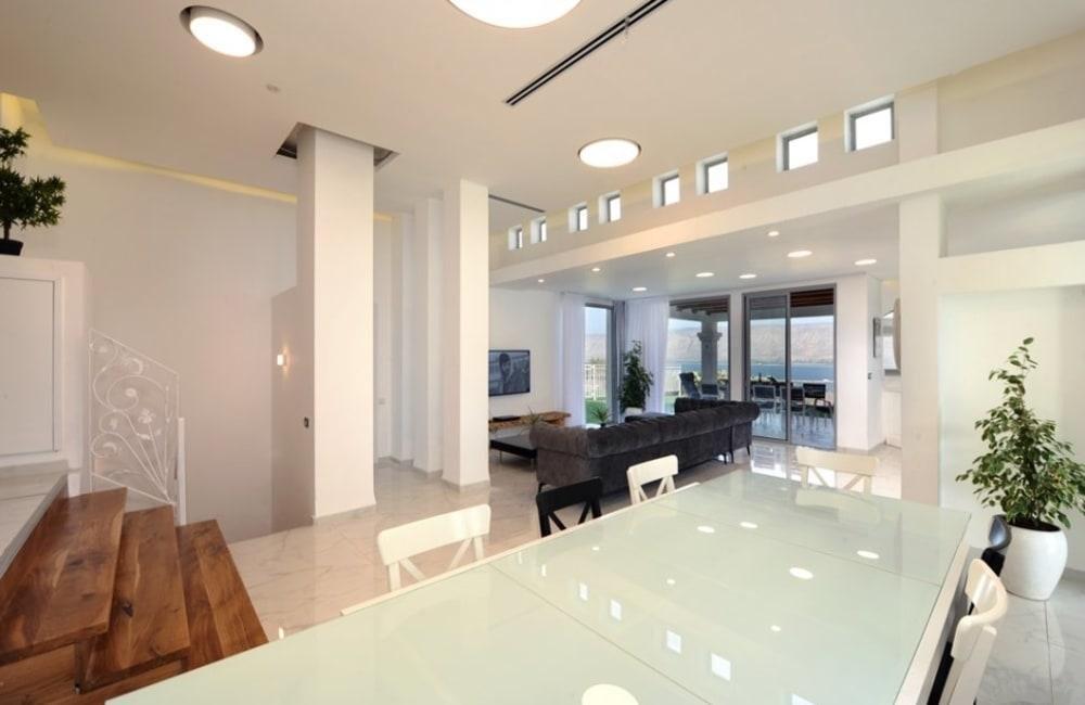 יהלי סוויטות אירוח צפון  12  נופש - וי פור ויקיישן - V for Vacation