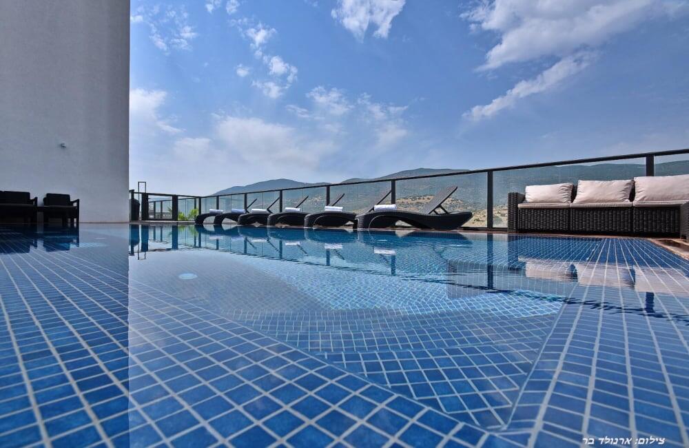 וילה אלרוב צפון  49  נופש - וי פור ויקיישן - V for Vacation