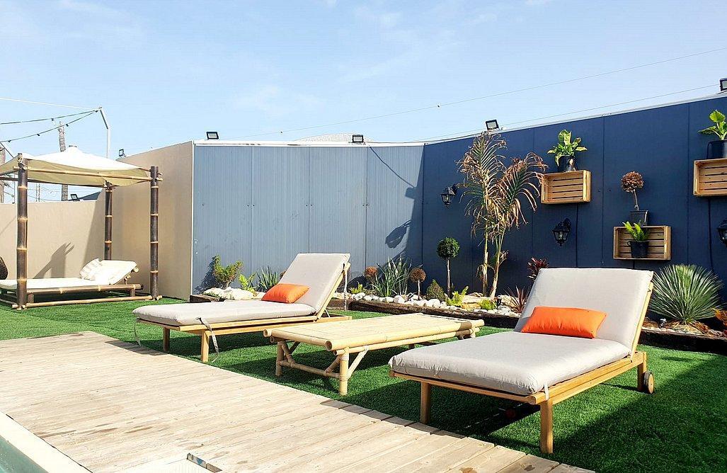 מתחם 531 איוונטס מרכז מתחם 531 איוונטס - מיטות שיזוף לצד הבריכה מתחם 531 איוונטס - מיטות שיזוף לצד הבריכה לופט 4 יו