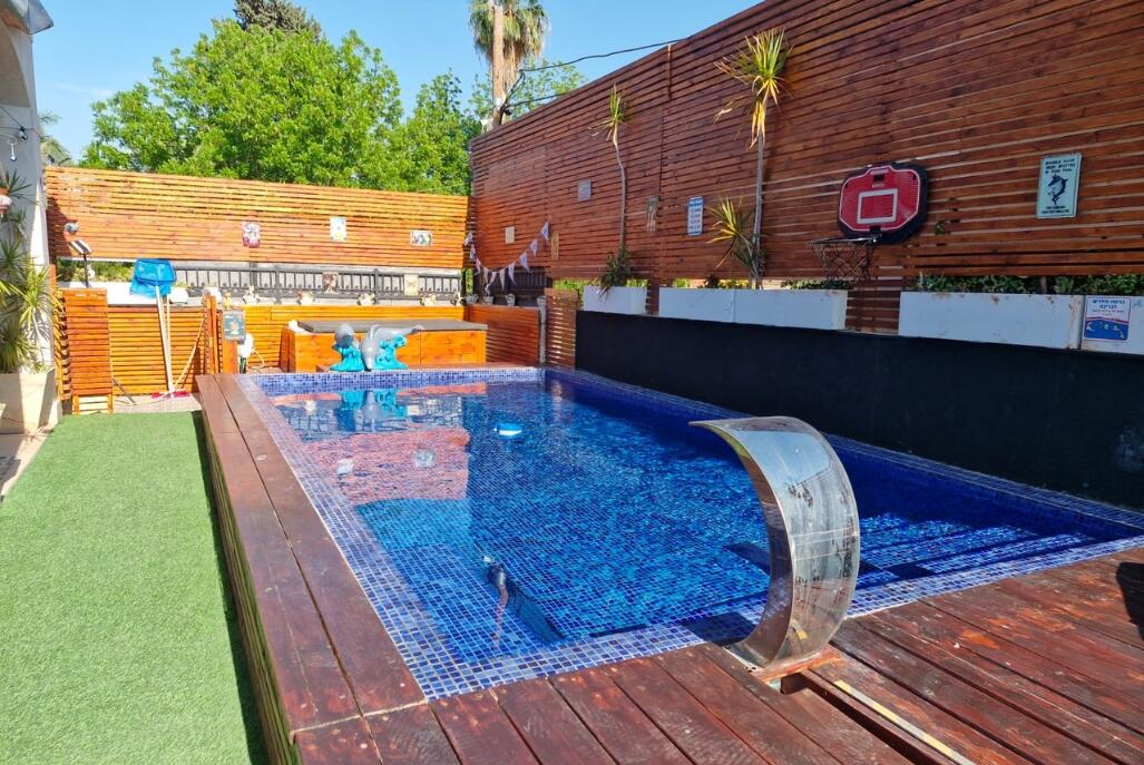 וואיט הול וילה -  Villa White hall מרכז  30  נופש - וי פור ויקיישן - V for Vacation