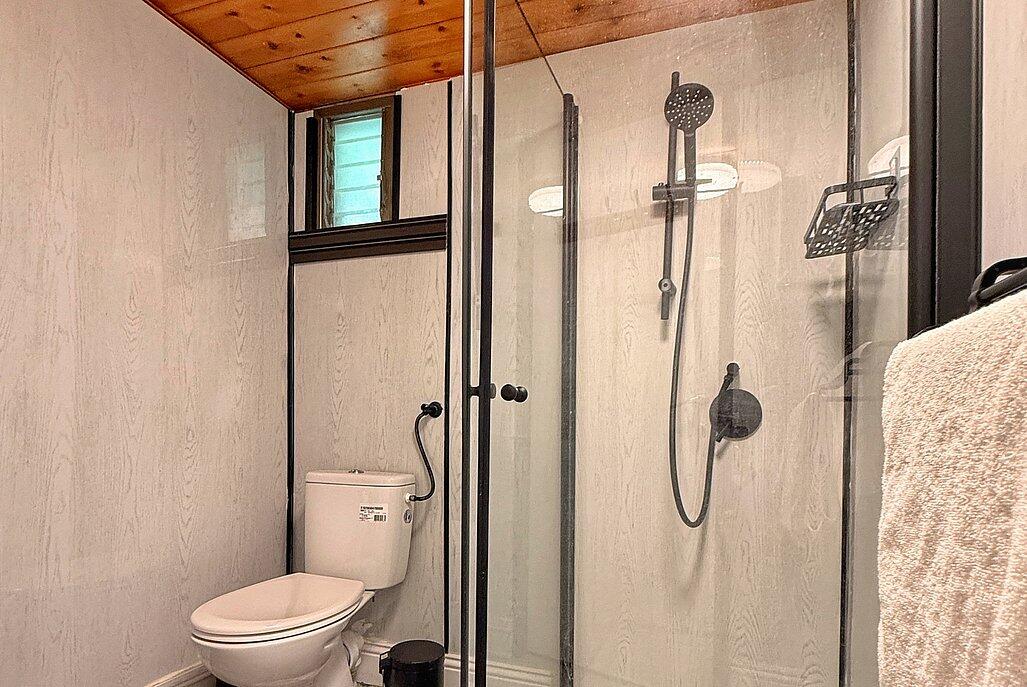 צימרים אחוזת אדר צפון  27  נופש - וי פור ויקיישן - V for Vacation