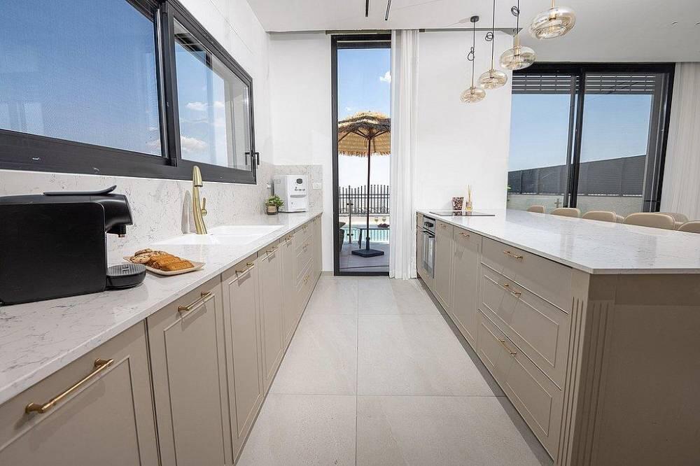 וילה רויאל טווינס בוטיק צפון  17  נופש - וי פור ויקיישן - V for Vacation