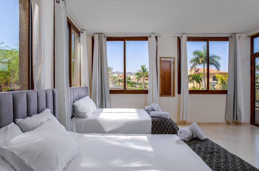 אחוזת אביב דרום  17  נופש - וי פור ויקיישן - V for Vacation